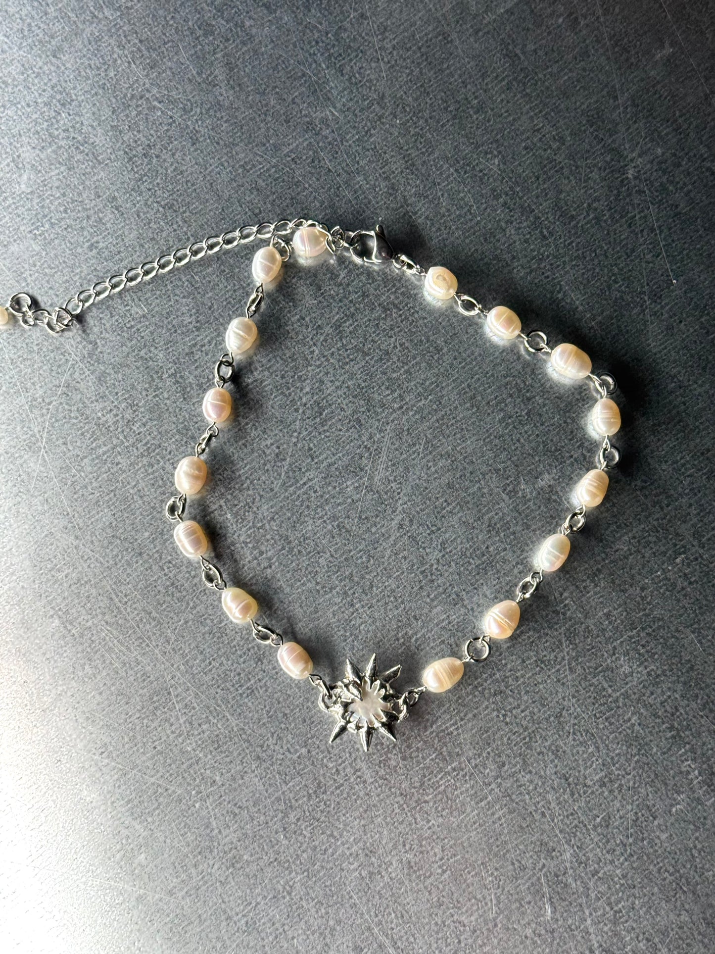 Predalien white | soldered Necklace