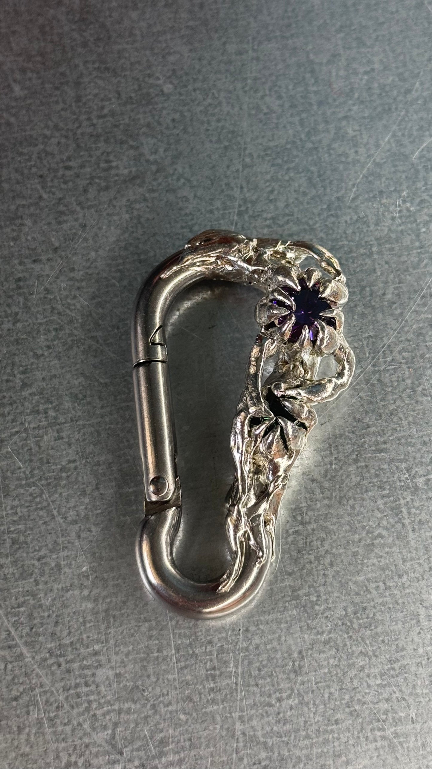 Velkor | soldered Carabiner