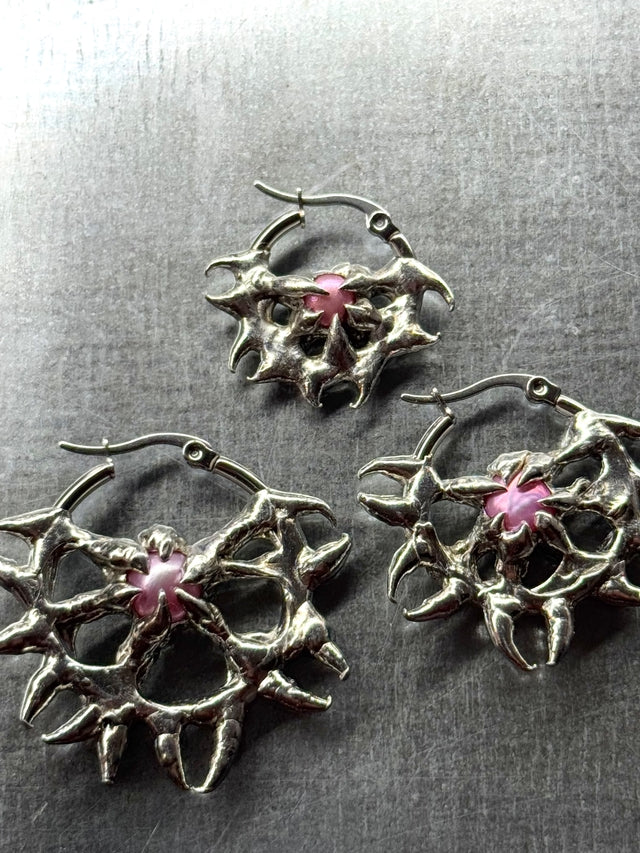 Skrull pink | soldered Earring