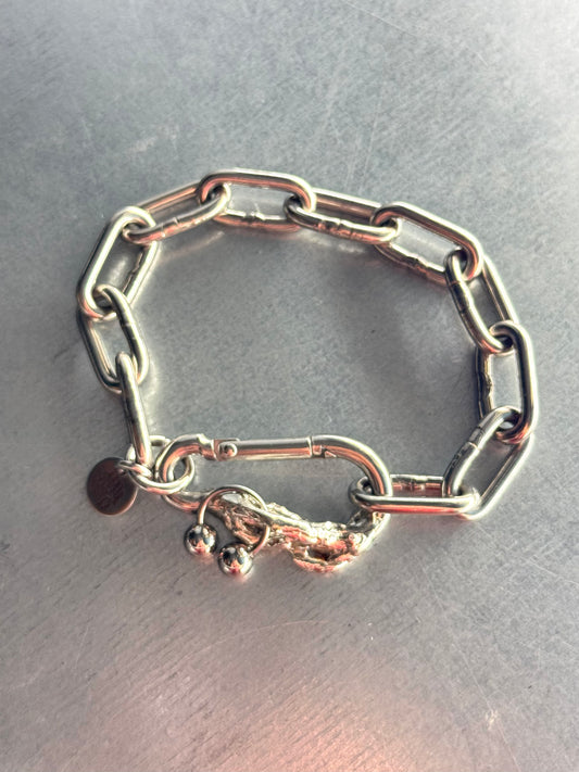 Cosmyr | soldered Carabiner Bracelet