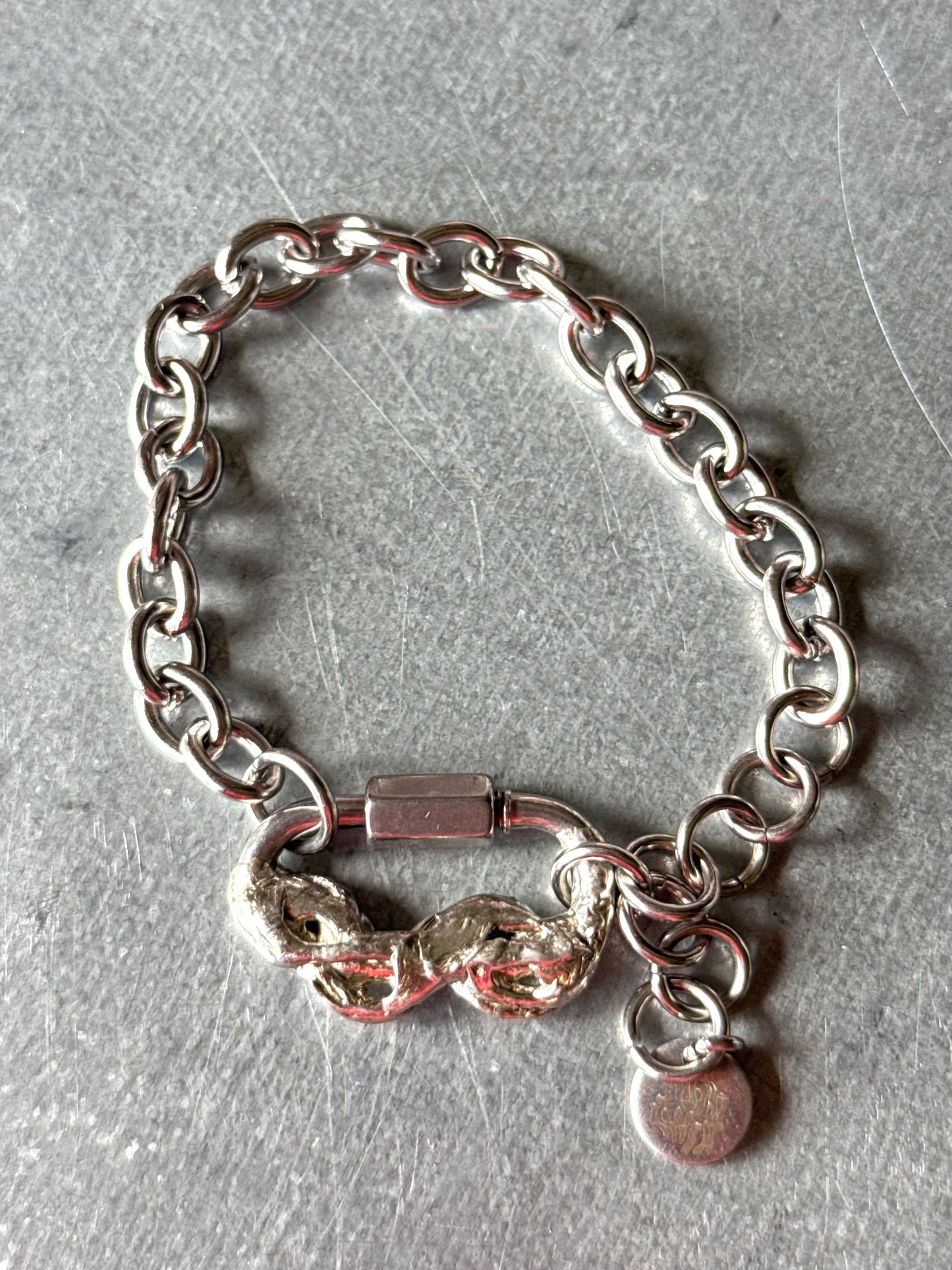 Wobbi | soldered Carabiner Bracelet