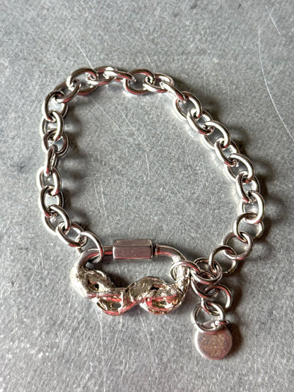 Wobbi | soldered Carabiner Bracelet